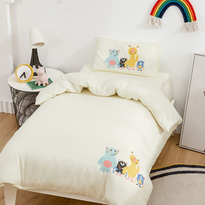 Ensemble de couettes pour bébé en coton Cartoon Taille personnalisable avec <span class=keywords><strong>oreiller</strong></span> de teinture active Ensemble de housse de <span class=keywords><strong>couette</strong></span> pour matelas - Product Image 5