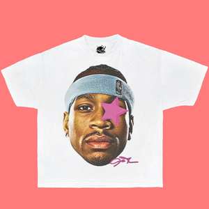 Camiseta Oversize Allen Iverson Pink Star Unisex con Cuello Redondo, Estampado Gráfico Streetwear, 100% Algodón Jersey - Product Image 3