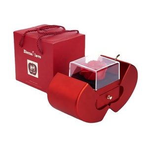 Venta al por mayor de forma de manzana organizador de plástico Rosa flor jabón anillo conjunto cadena regalo almacenamiento joyeros con bolsa - Product Image 4