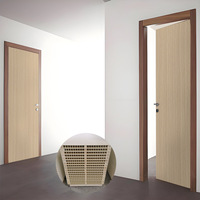 Ensemble de portes intérieures manuelles en composite bois-plastique (WPC) étanches, isolantes thermiquement, résistantes aux termites, anti-humidité, à panneau lisse et à battant
