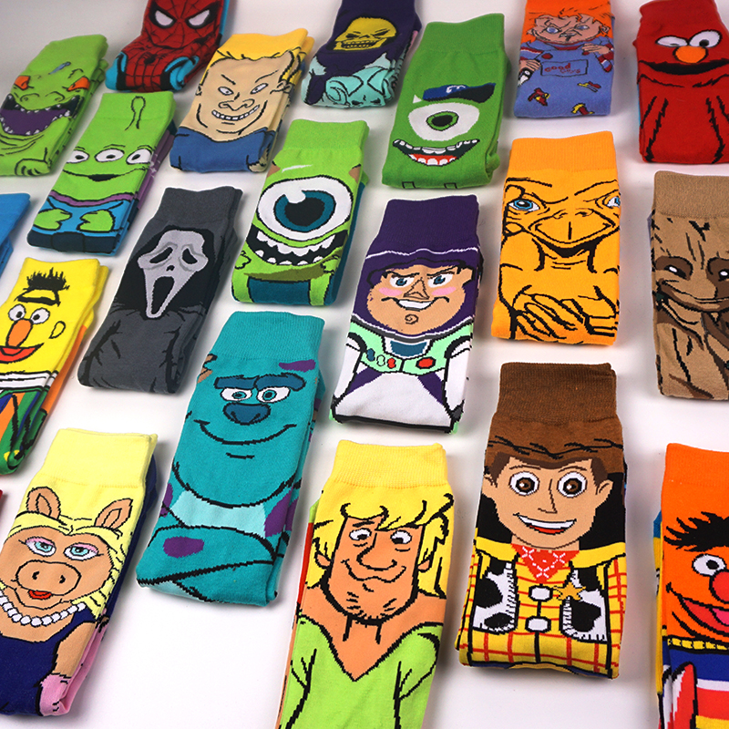 2023 nouvelle vente chaude haute qualité anime chaussettes hommes femmes chaussettes drôles personnalité mode calcetines hommes bas dessin animé chaussettes