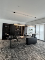 bureau de direction exécutif moderne élégant en forme de L avec rangement