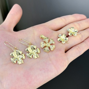 JXX Colgante Chapado en Oro de 14k, Colgante con Diseño de Flor de Latón, Colgante para Mujer, Regalo de Joyería - Product Image 4