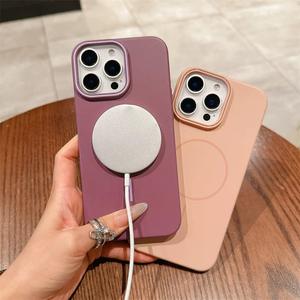 <span class=keywords><strong>Cover</strong></span> per <span class=keywords><strong>iPhone</strong></span> 17 <span class=keywords><strong>Pro</strong></span>, Custodia <span class=keywords><strong>Arancione</strong></span> in PC con Magnete per <span class=keywords><strong>iPhone</strong></span> 14 15 16 <span class=keywords><strong>Pro</strong></span> Max 17, <span class=keywords><strong>Cover</strong></span> Desert Titanium - Product Image 3