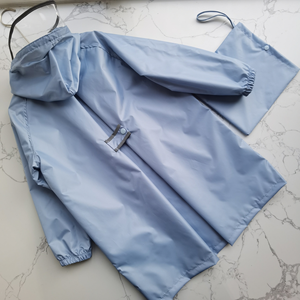 Poncho de lluvia impermeable reutilizable ligero duradero para exteriores para niños y niñas con diseño reflectante para recorridos escolares - Product Image 2