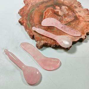 Cuillère en quartz rose, outil de beauté pour le visage, plaque Gua Sha en cristal rose, logo personnalisé, outils de massage facial Guasha - Product Image 1