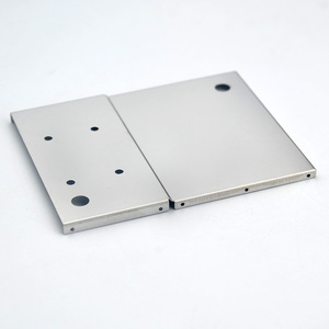 Pièces métalliques estampées de précision LXD, tôle d'acier inoxydable Pbz001, composants de blindage EMI pour quincaillerie - Product Image 4