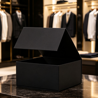 Boîtes d'emballage de vêtements de luxe écologiques, recyclables, résistantes, personnalisées, pliables, imprimées, avec fermeture magnétique, finition mate