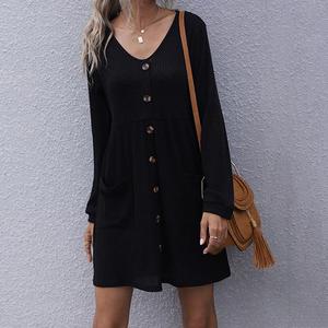 Maßgeschneidertes V-Ausschnitt-Knopfleisten-Skaterkleid Elegantes Frühlings-Casual-Midikleid für Partys Langärmliges Herbst-Damenkleid mit Taschen - Product Image 4