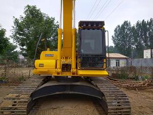 Excavadoras Usadas Komatsu PC240LC-8 Originales de Japón, Increíblemente Eficientes, para Proyectos de Construcción Residencial - Product Image 3