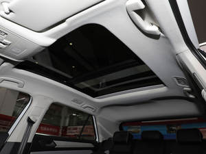 2025 para Volkswagens t-<span class=keywords><strong>roc</strong></span> <span class=keywords><strong>R</strong></span> <span class=keywords><strong>Line</strong></span> automático FWD cámara trasera luz cuero Interior Metal portaequipajes 2025 para t-<span class=keywords><strong>roc</strong></span> <span class=keywords><strong>R</strong></span> <span class=keywords><strong>Line</strong></span> Stock - Product Image 5