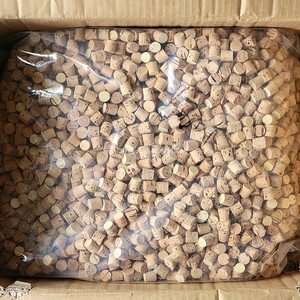 Tubos de ensayo de vidrio con tapones de corcho, especificación estándar para envasado de aditivos alimentarios - Product Image 5