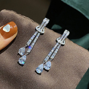 Orecchini Pendenti a Goccia con Nappine per Donne, Eleganti Gioielli per Orecchie alla Moda - Product Image 2