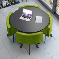 Ensemble de salle à manger moderne et luxueux avec table ronde en bois et 4 chaises rembourrées en métal pour la salle à manger