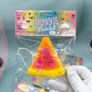 ของเล่นบีบรูปอาหารขายส่ง ดีไซน์พิซซ่า ไอศกรีม เค้ก ของเล่นบีบคลายเครียด - Product Image 5
