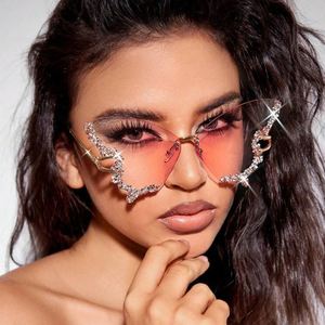Creative Luxury Rhinestone Sunglasses Fashionable butterfly Shape Colorful Sunglasses Suitable for Party Decoration Glasses Gift - Product Image 2