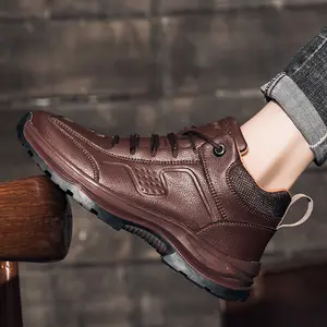 Zapatos de moda nuevos zapatos de algodón cálidos ultraligeros para hombres, botas impermeables marrones, zapatos informales para trabajo al aire libre, Otoño e Invierno para adultos