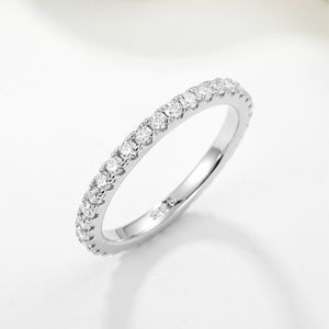 Anillo Geométrico con Incrustaciones de Moissanita en Plata S925 para Mujer, Joyería Brillante de Lujo Ligero con Baño Electrolítico, Suministro Directo de Fábrica - Product Image 4