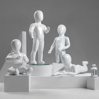 Mannequin enfant noir brillant en plastique, ensemble de présentation de bas du corps pour pantalons, idéal pour vitrines de magasins et présentoirs de vêtements