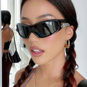 Gafas de Sol Polarizadas Deportivas UV400 para Mujer, Estilo Punk Y2K, con Lentes de Una Pieza a Prueba de Viento, de Lujo, 2025 - Product Image 3