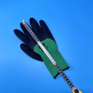 Guantes de trabajo recubiertos de látex y espuma de nailon verde, con 13 agujas y hilo negro, antideslizantes, resistentes al desgaste, transpirables y aptos para manipulación. - Product Image 1