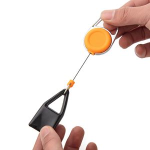 Al por mayor: Funda premium para encendedor, llavero, clip retráctil para credencial portátil, mosquetones promocionales con logotipo personalizado - Product Image 2