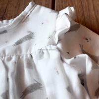 Combinaison personnalisée pour enfants, durable, pour bébé fille, nouvelle collection, mignonne, unie, décontractée, imprimée d'animaux, barboteuse pour nouveau-né