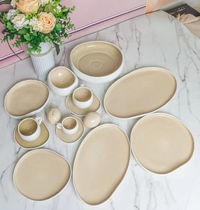 Juego <span class=keywords><strong>de</strong></span> Vajilla <span class=keywords><strong>de</strong></span> Cerámica Beige Blanca Ecológica para el Hogar, Apta para Lavavajillas y Microondas, Vajilla <span class=keywords><strong>de</strong></span> Porcelana, Platos Ovalados, Tazas - Product Image 1