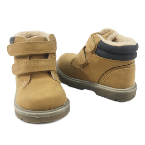 Vente en gros de chaussures en cuir véritable Chaussures de luxe à la mode Bottes pour tout-petits Bottes d'hiver confortables et chaudes en cuir antidérapantes pour bébé - Product Image 5