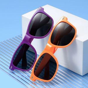 Lunettes de soleil classiques personnalisées avec logo 2026, lunettes de soleil pour hommes et femmes, cadeaux promotionnels bon marché, vente en gros personnalisée, lunettes de soleil UV400 - Product Image 1