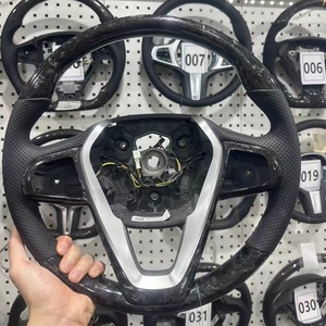 Volant de <span class=keywords><strong>voiture</strong></span> pour BMW G30 G31 G20 G80 G21 G81 G22 G30 G31 G32 G11 G12 G14 G15 G16 G01 G87 en fibre de carbone forgée - Product Image 1