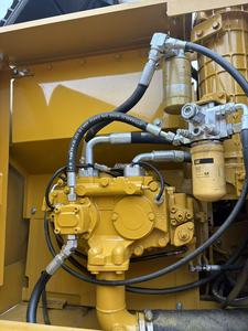 รถขุดมือสอง Caterpillar 323D2L เครื่องยนต์ 3066 DI น้ำหนัก 23 ตัน ระบบไฮดรอลิก รถตักดินแบบตีนตะขาบ ปั๊มเกียร์บ็อกซ์ ผลิตในญี่ปุ่น สภาพดี - Product Image 6