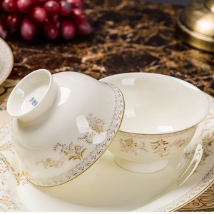 Assiettes en céramique Jingdezhen, vaisselle en porcelaine fine, cadeau, vente en gros, vaisselle domestique, ensemble de vaisselle et baguettes nordiques - Product Image 4