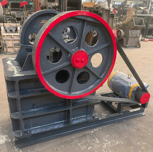 Trituradora de Mandíbulas con Polea Roja, Máquina Industrial de Alta Rigidez para Triturar Piedra - Product Image 4