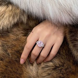 Anillo de compromiso cuadrado clásico para mujer Zirconia cúbica rodio para boda fiesta aniversario hecho plata esterlina - Product Image 4