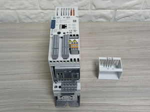 Lenze E84AVHCE1524SX0 Inverter AC da 1.5kW, 380-480V Trifase, Serie HighLine 8400, Controllo Vettoriale, EtherCAT, IP20 - Product Image 5