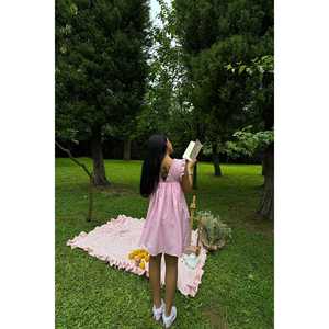 Vestido Mini Vintage Rosa de Alta Calidad con Tirantes, Cintura Ajustada, Cuello Cuadrado y Decoración Calada, Tallas XS-XL Disponibles - Product Image 1