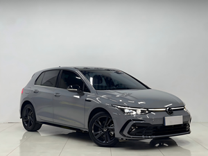 Meilleures ventes : Golf R Line Lite DSG 2023 d'occasion, compacte, turbocompressée, avec un style sportif et des fonctionnalités de sécurité avancées - Product Image 3