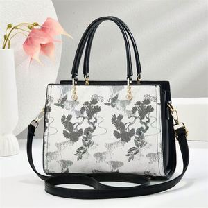 Women's Gift Hot Sale PU Shoulder Crossbody Bag Waterproof Leather Handbags - Product Image 1