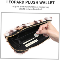 Mini portefeuille personnalisé pour clés de téléphone portable Pochette moelleuse Cadeaux pour filles Pochette en peluche léopard pour femmes 7.4 pouces Porte-monnaie Western