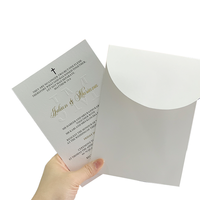 Carte d'invitation de mariage de luxe en papier avec lettres imprimées en relief dorées personnalisées et enveloppe