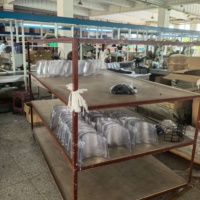 Casque tactique personnalisé en usine, protection ABS, résistant aux coups de couteau, anti-impact, sécurité, défense, casque blanc avec visière et rembourrage