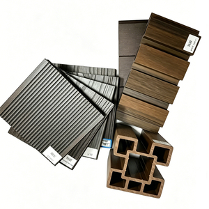 Instalación fácil, tarima de WPC coextruido con relieve 3D, tablas de terraza sólidas/ huecas de material compuesto para piscinas y áreas públicas. - Product Image 1