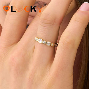 Fabricant de bijoux personnalisés LUCKYJIU, bague éternité en acier inoxydable plaqué or 18 carats, résistante à l'eau et sans ternissement, sertie de zircons, pour femme - Product Image 2