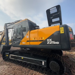 Excavatrice Hyundai HX225HD d'occasion, modèle 2024, moteur Cummins, pompe Kawasaki, faible nombre d'heures <span class=keywords><strong>de</strong></span> fonctionnement, 22,5 tonnes, godet <span class=keywords><strong>de</strong></span> 1,0 m, bon état - Product Image 1