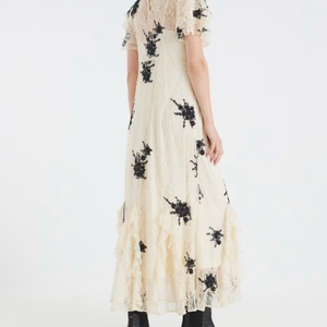 Robe longue vintage 100 % coton beige avec dentelle florale, col halter, en crêpe naturel, imprimé numérique, ODM pour printemps-été - Product Image 3