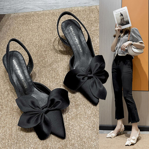 Factory Wholesale Summer New Silk Bow Pointy Simple Two Wear Square Heel Sandals Women - Product Image 4