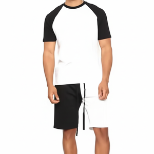 Nouveaux ensembles de shorts décontractés en coton avec logo personnalisé pour hommes ensemble de survêtement uni avec t-shirt à manches courtes ensemble de vêtements de marque pour hommes ensembles 2 pièces. - Product Image 1