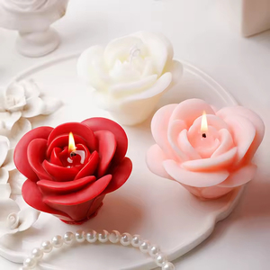 Bougie parfumée artisanale de luxe en forme de rose, idée cadeau originale pour Noël, la Saint-Valentin, les anniversaires et le Nouvel An, pour les bars - Product Image 2