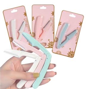 Mini Cuchillo Plegable para Cejas con Dientes, Herramienta de Depilación Facial y Axilar para Mujer, 1 Pieza/Caja de Cartón, Recortador de Cejas Seguro - Product Image 1